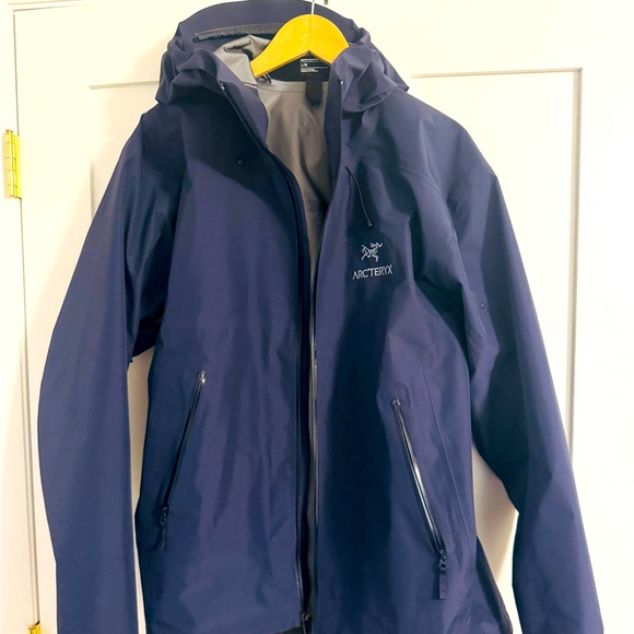 Arcteryx Beta SL rain shell jacket; size Large - Picture 1 of 3